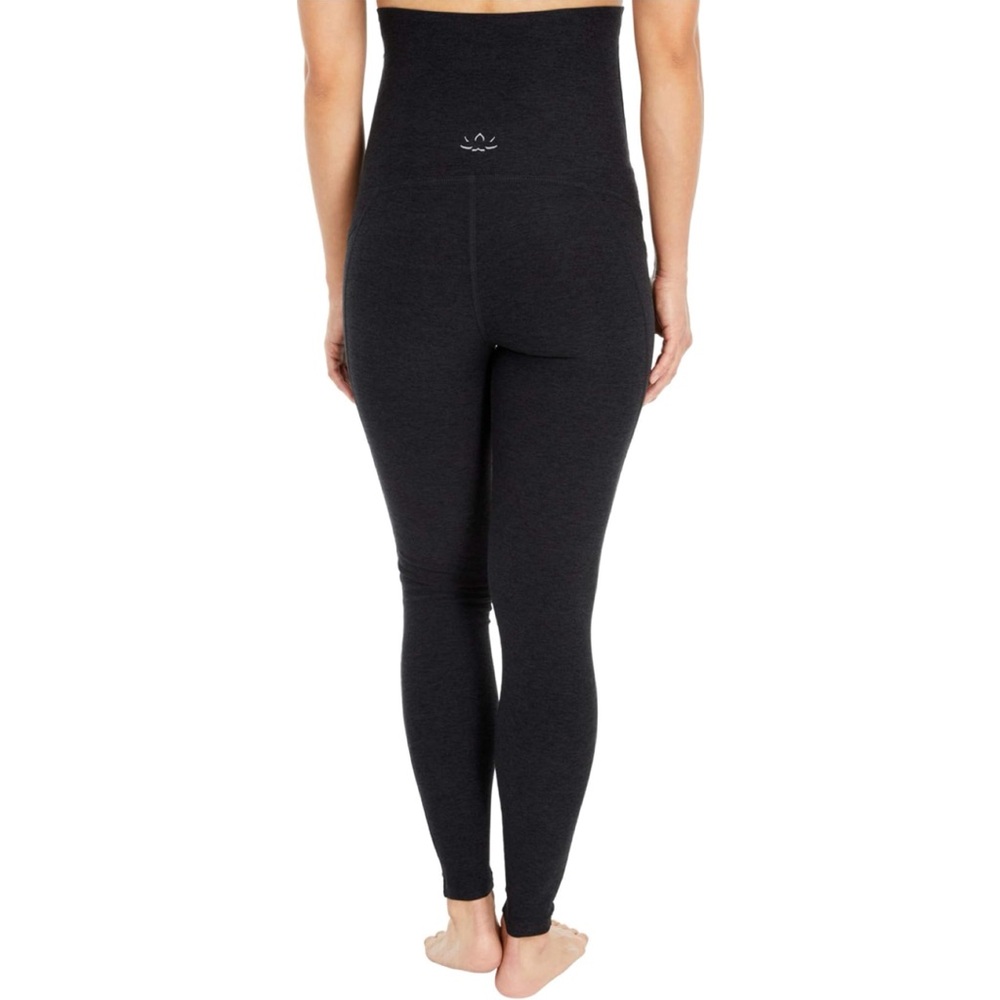 BEYOND YOGA x BEYOND THE BUMP 'Love the Bump Maternity POCKET Midi Leggings' - Picture 4 of 7